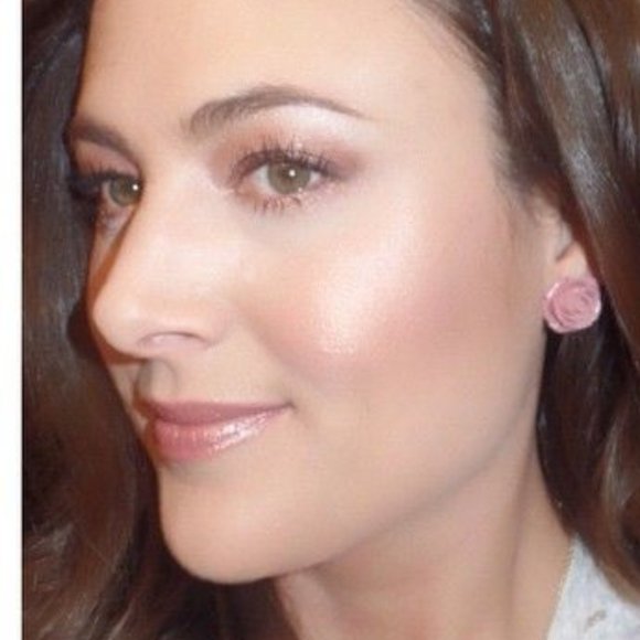 MAC Blush "SHELL" Cream Colour Base - Picture 2 of 6